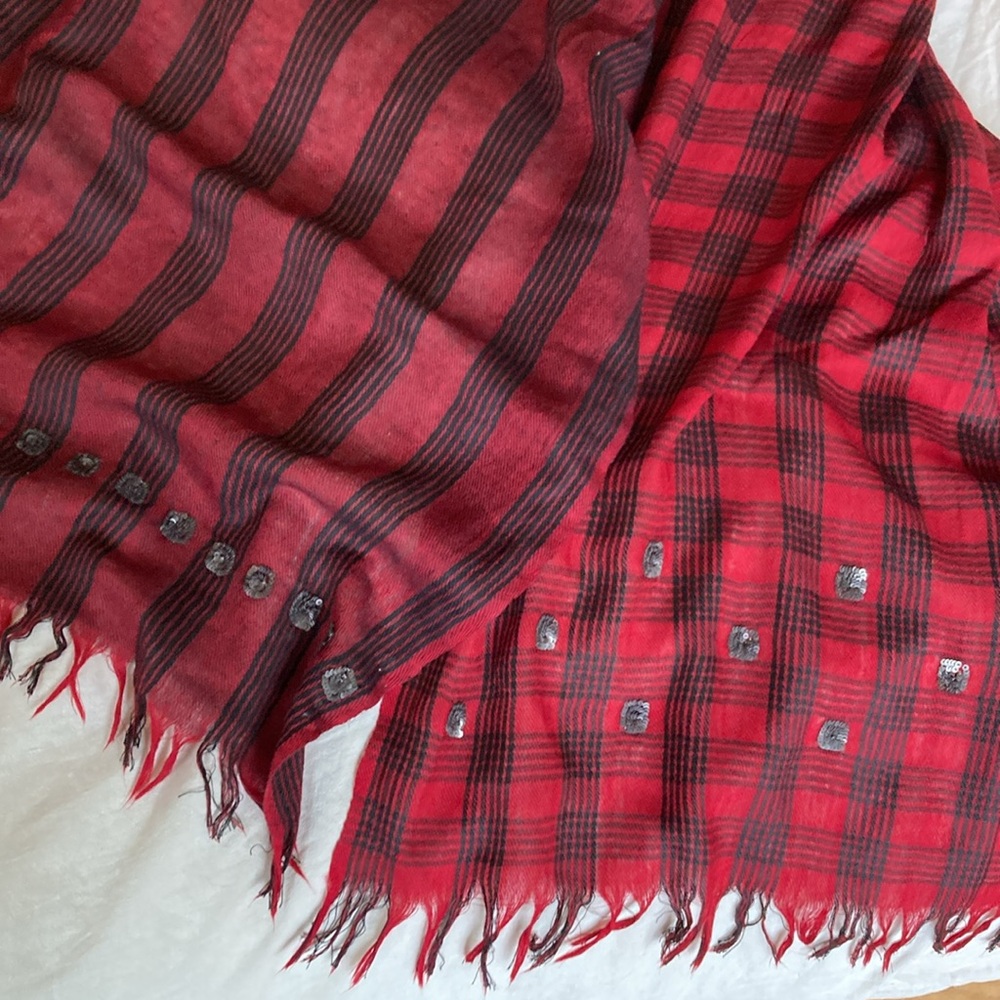 Red and Black Plaid Women's Scarf